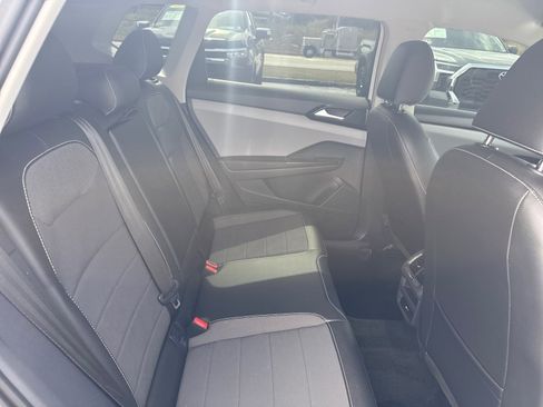 Used 2023 Volkswagen Taos SE image 15