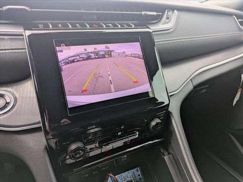 New 2025 Jeep Grand Cherokee L Altitude image 7