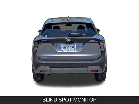Used 2025 Nissan Kicks SV w/ Illumination Package FWD image 9