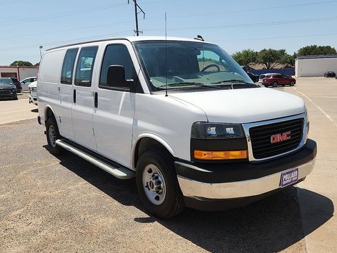 Used 2024 GMC Savana 2500 w/ Driver Convenience Package RWD image 4