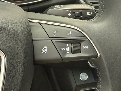 Certified 2025 Audi Q5 2.0T Premium image 15