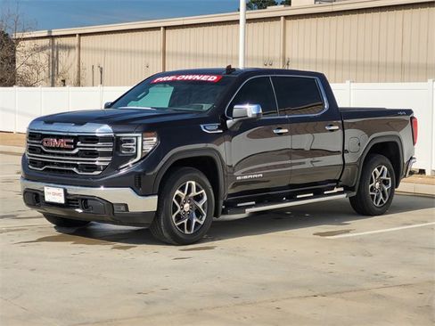 Used 2023 GMC Sierra 1500 SLT image 3