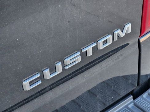 Used 2023 Chevrolet Silverado 1500 Custom image 10