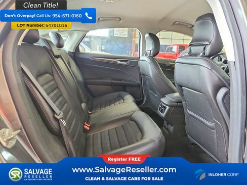 Used 2014 Ford Fusion SE w/ Equipment Group 202A FWD image 13