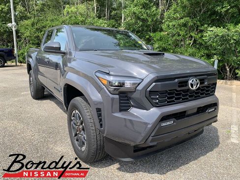 Used 2025 Toyota Tacoma TRD Sport AWD/4WD image 1