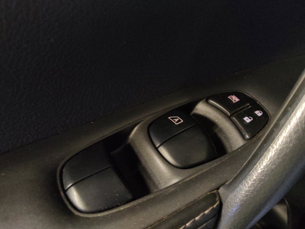 Used 2020 Nissan Rogue Sport S AWD/4WD image 27