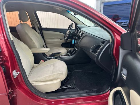 Used 2012 Chrysler 200 Limited image 15