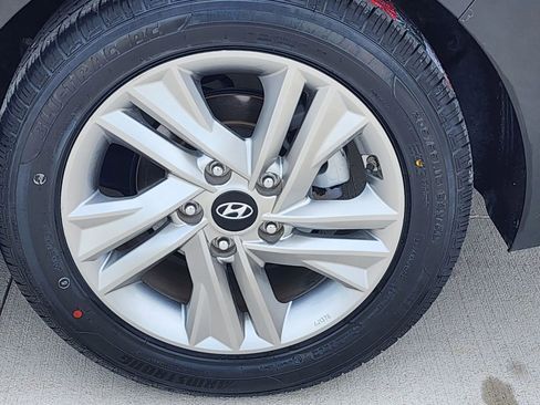 Used 2020 Hyundai Elantra Value Edition image 32