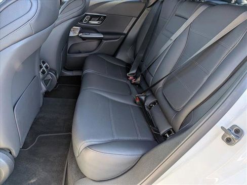 Certified 2025 Mercedes-Benz GLC 300 image 20