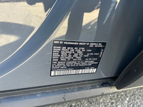 New 2025 Volkswagen ID.4 Pro S Plus image 17