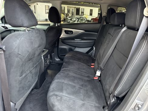 Used 2018 Nissan Murano S FWD image 10