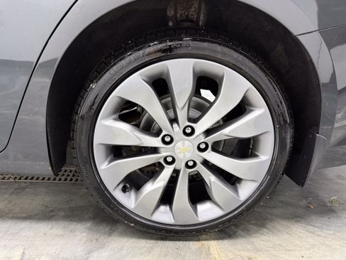 Used 2017 Chevrolet Malibu Premier w/ Premier Sun and Wheel Package FWD image 27