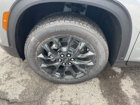 New 2026 Chevrolet Traverse LT w/ Midnight/Sport Edition image 9