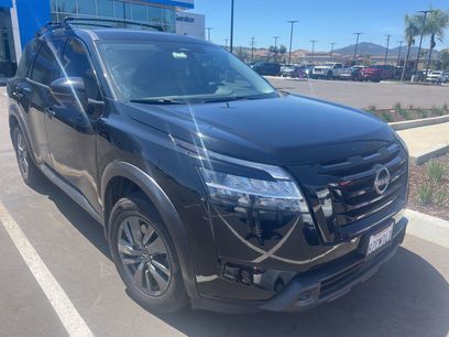 Used 2022 Nissan Pathfinder SV w/ SV Black Package