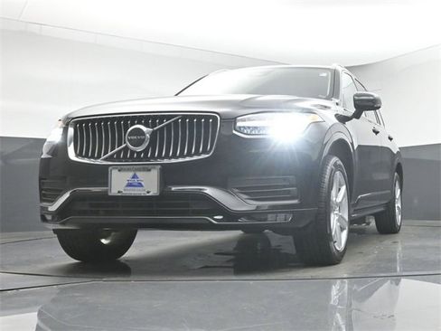Used 2023 Volvo XC90 B5 Core image 38