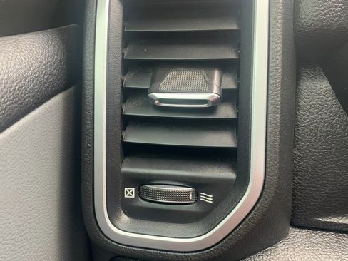 Used 2019 RAM 1500 Big Horn image 34