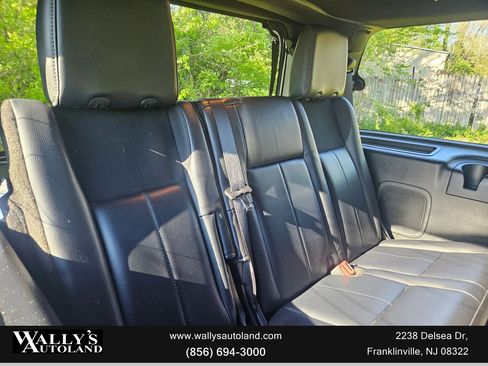 Used 2017 Ford Expedition Limited w/ Equipment Group 301A AWD/4WD image 26