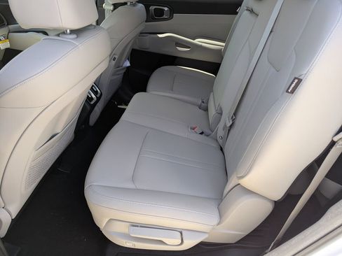 New 2026 Kia Sorento EX FWD image 17