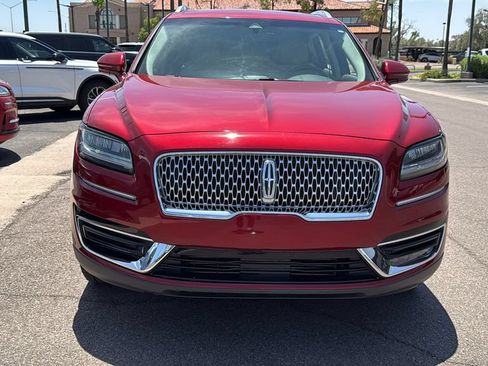 Used 2019 Lincoln Nautilus Select w/ Cargo Utility Package FWD image 2