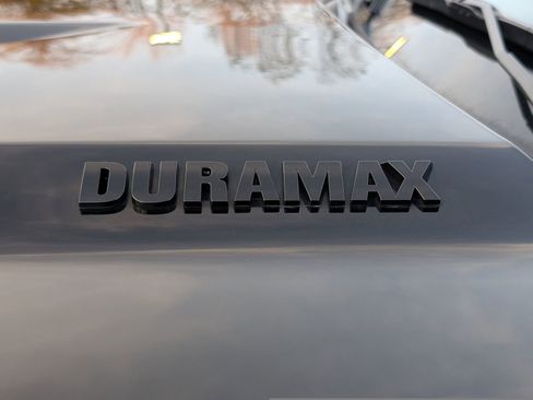 Used 2022 Chevrolet Silverado 1500 RST w/ LPO, Blackout Package image 11