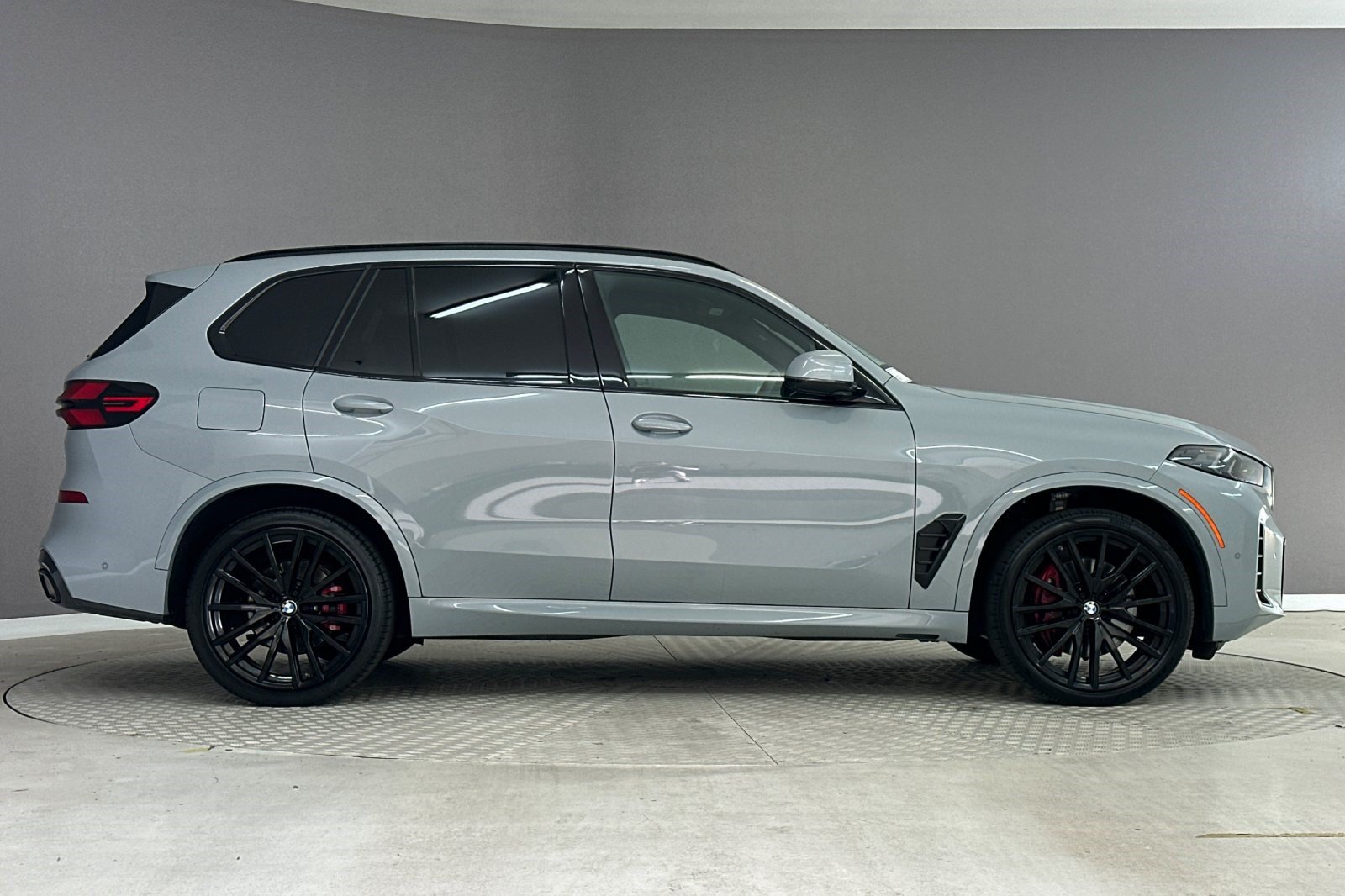 Used 2025 BMW X5 sDrive40i w/ M Sport Package RWD image 7