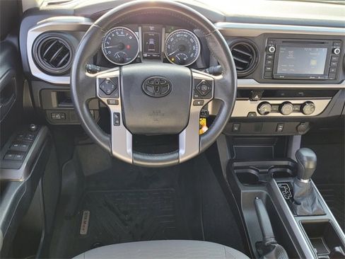 Used 2016 Toyota Tacoma SR5 image 7