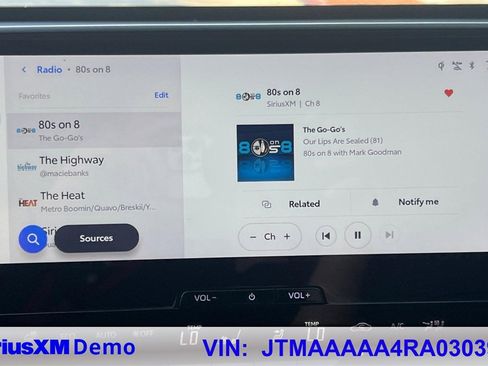 Used 2024 Toyota bZ4X XLE image 31