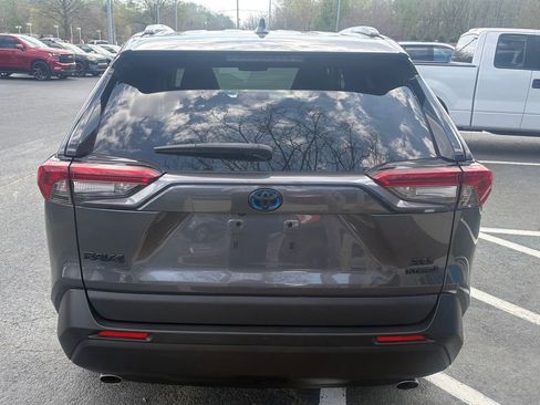 Used 2021 Toyota RAV4 XLE w/ Convenience Package AWD/4WD image 14
