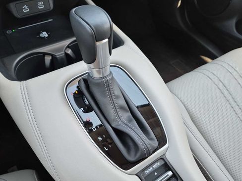 Used 2026 Honda HR-V EX-L image 33