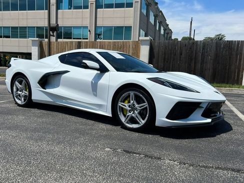 Used 2020 Chevrolet Corvette Stingray Preferred Cpe w/ 2LT Preferred Equipment Group RWD image 16