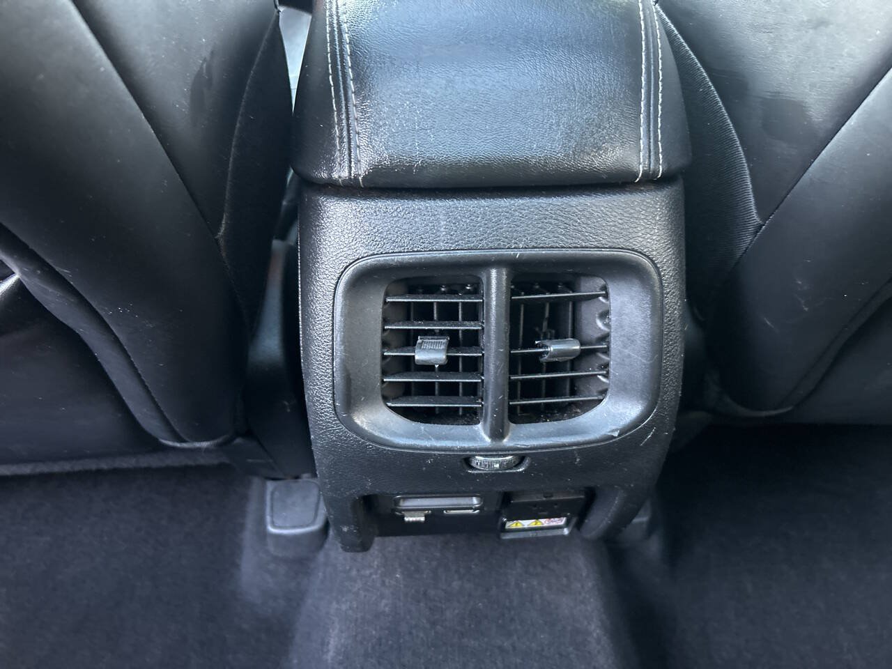 Used 2019 Jeep Cherokee Limited FWD image 18