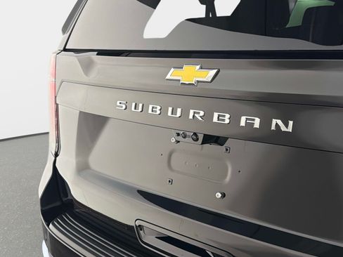 Used 2026 Chevrolet Suburban High Country w/ Sun And Tow Package AWD/4WD image 16
