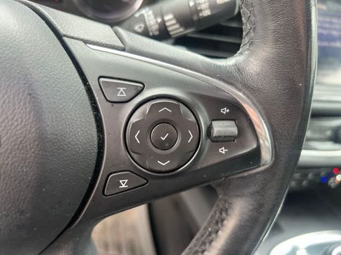 Used 2020 Buick Enclave Premium w/ Surround and Sites Package FWD image 10