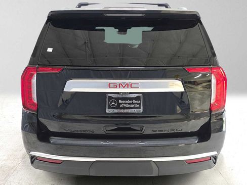 Used 2024 GMC Yukon Denali w/ Advanced Technology Package AWD/4WD image 4
