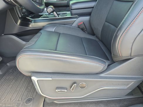Used 2025 Ford F150 Raptor AWD/4WD image 27