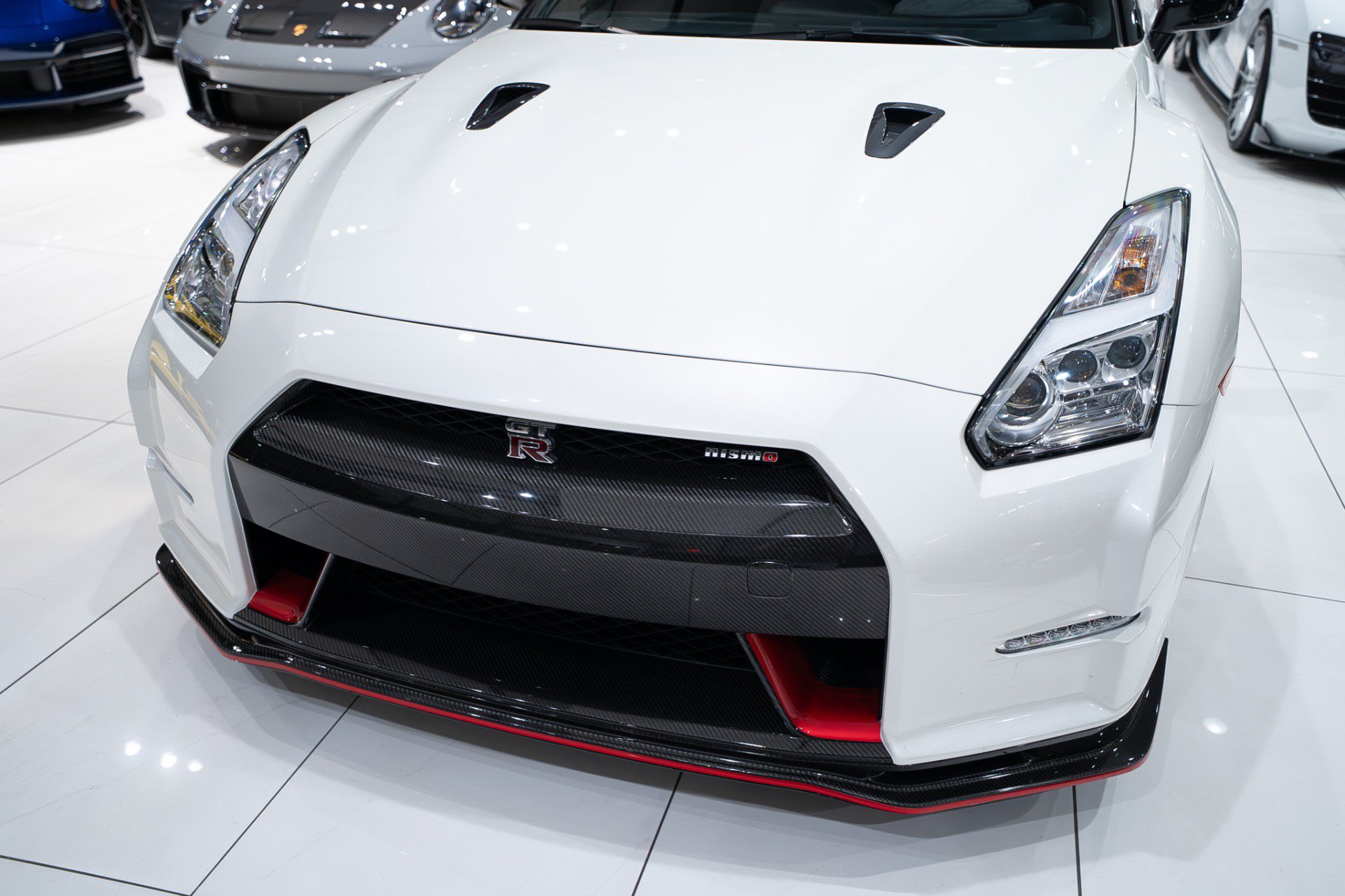 Used 2016 Nissan GT-R NISMO AWD/4WD image 38