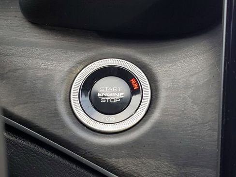 Used 2025 Jeep Grand Cherokee L Limited image 26