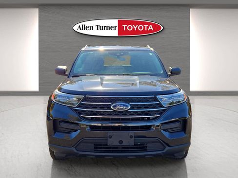 Used 2024 Ford Explorer XLT image 4