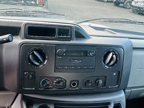 Used 2018 Ford E-350 and Econoline 350 Super Duty image 9