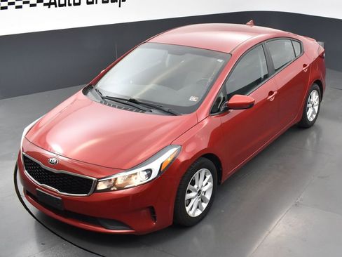 Certified 2017 Kia Forte S FWD image 9