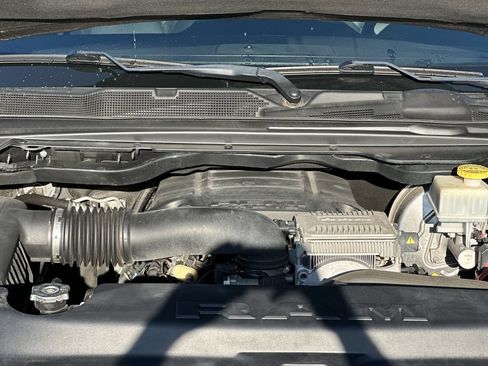 Used 2021 RAM 1500 Laramie AWD/4WD image 12