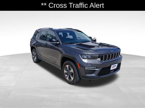 Used 2023 Jeep Grand Cherokee 4WD 4xe image 7