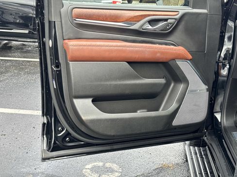 Used 2023 GMC Yukon Denali Ultimate image 19