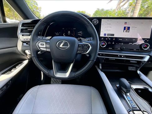 Used 2025 Lexus RX 350 Premium Plus w/ Accessory Package (Z1) image 6