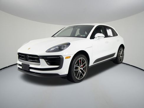 Used 2023 Porsche Macan S AWD/4WD image 1