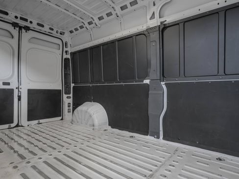 Used 2025 RAM ProMaster 2500 w/ Convenience Group FWD image 25