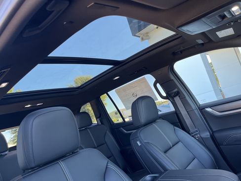 New 2026 GMC Acadia Elevation w/ Elevation Premium Package image 19