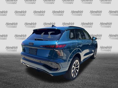 Used 2026 Audi Q3 quattro 2.0T w/ Driver Assistance Package AWD/4WD image 9