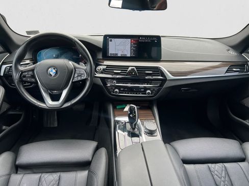 Used 2021 BMW 530i xDrive w/ Premium Package AWD/4WD image 13