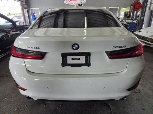 Used 2021 BMW 330i Sedan w/ Convenience Package RWD image 4